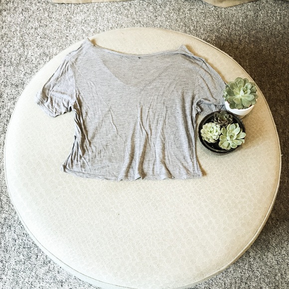 BRANDY MELVILLE gray crop top - Picture 4 of 4